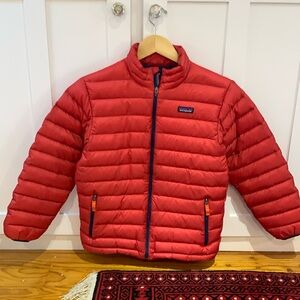 Patagonia down sweater in Kids Large. Barely worn. Excellent condition!